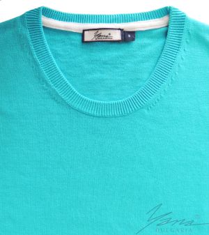 Women's crew neck sweater in mint