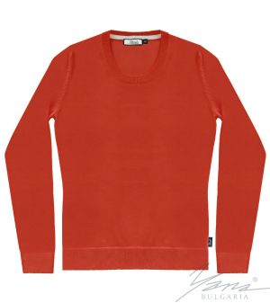 Women's crew neck sweater in red