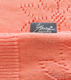 Women's crew neck sweater in coral