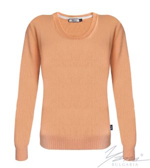 Women's crew neck sweater in peach