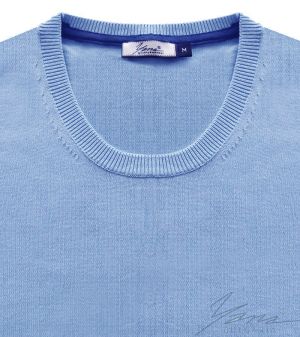 Дамски втален пуловер "О" деколте светло син